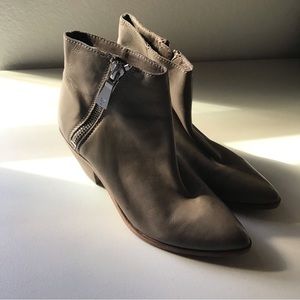 Frye Lila Zip Short Grey Leather Zip Boots Sz 8.5